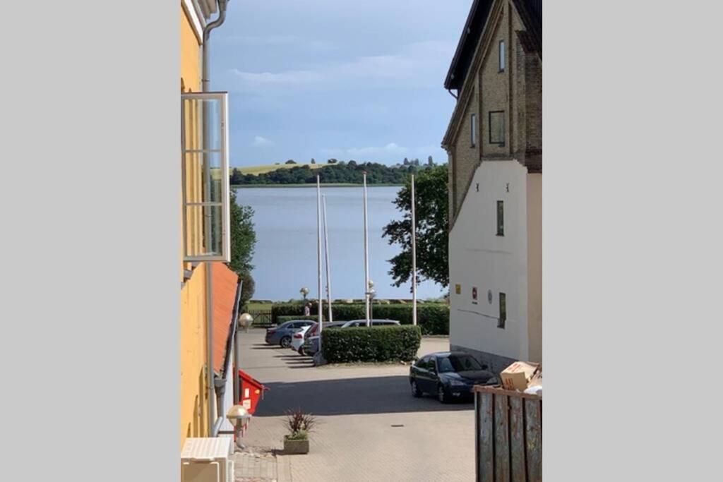 Lejlighed Pa Torvet I Stege Exteriér fotografie